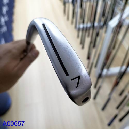 Taylormade P.790 Golf Single Iron Regular - Image 2