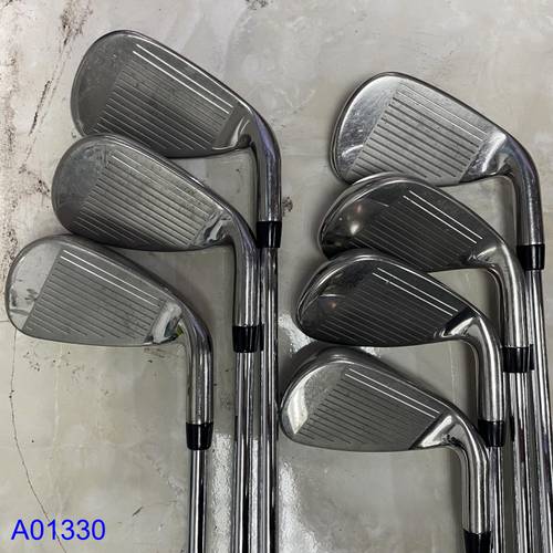 Callaway Rogue Golf Iron Set - Image 2