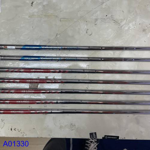 Callaway Rogue Golf Iron Set - Image 4